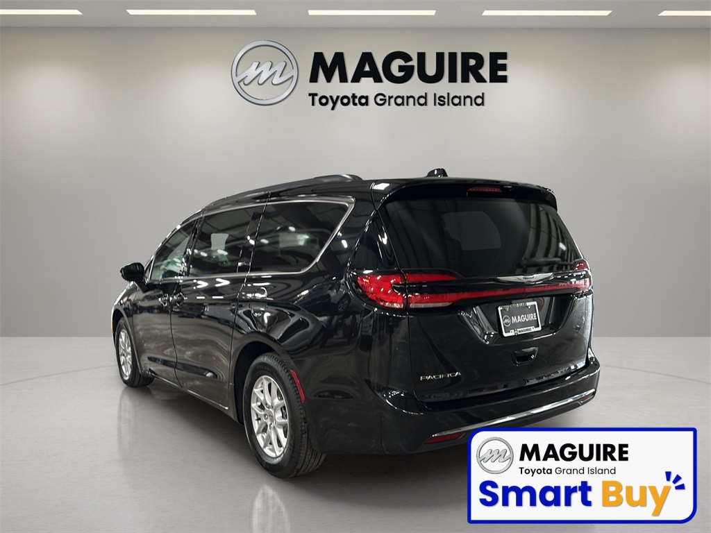 2022 Chrysler Pacifica Touring L photo 4