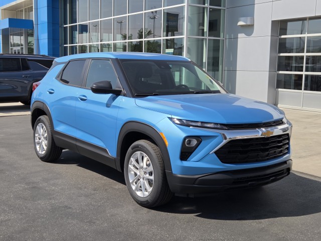 2026 Chevrolet Trailblazer LS photo 3