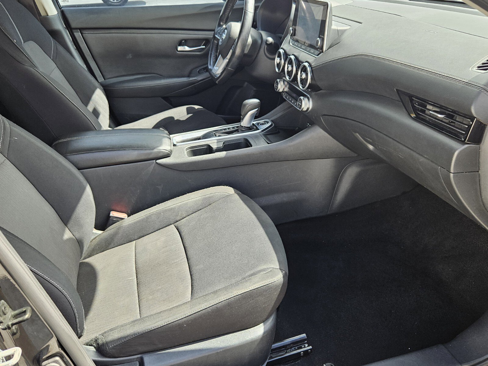 2021 Nissan Sentra SV photo 10