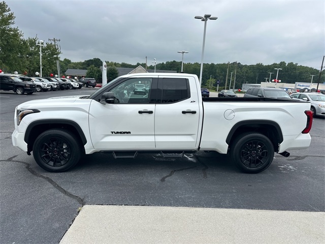 2022 Toyota Tundra SR5 photo 6