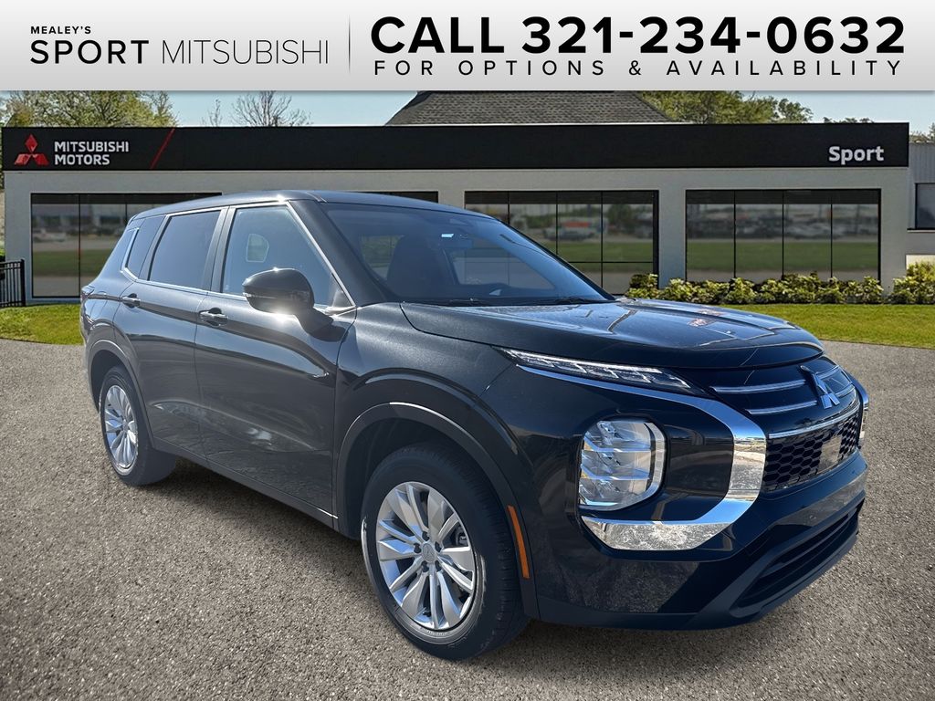 2025 Mitsubishi Outlander ES's photo