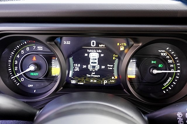 2025 Jeep Wrangler Rubicon 4xe photo 32