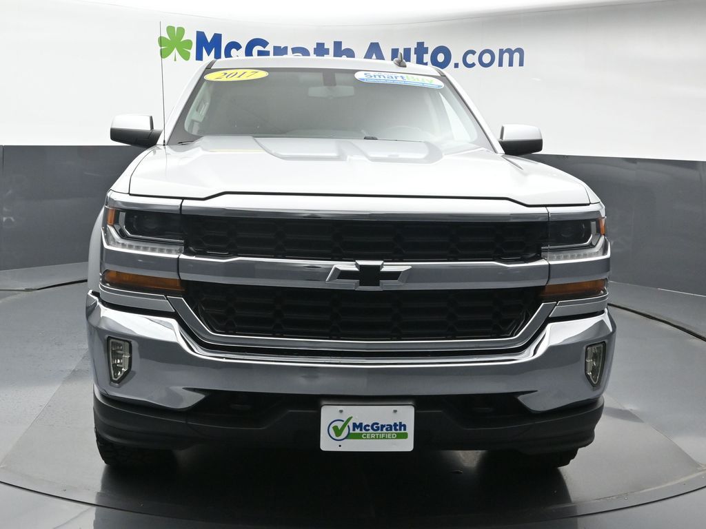 2017 Chevrolet Silverado 1500 LT photo 3