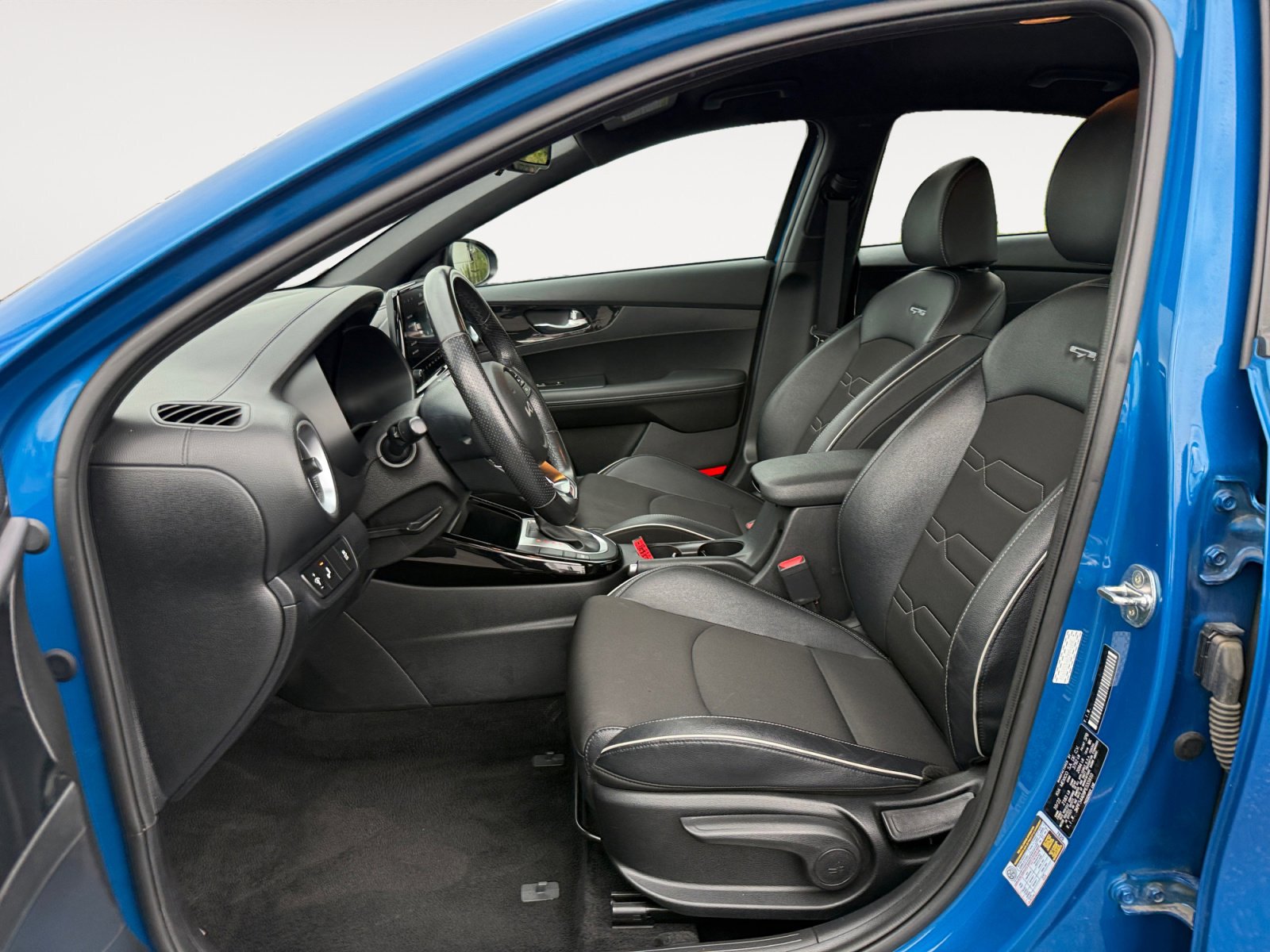 2023 Kia Forte GT-Line photo 10
