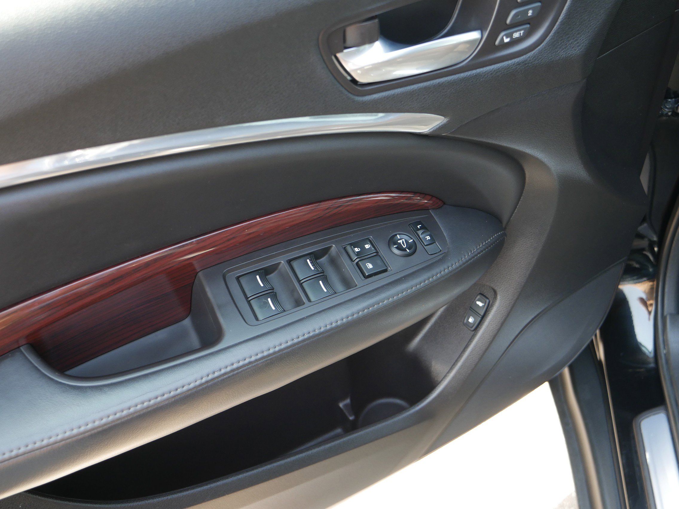 2015 Acura MDX Advance Entertainment photo 18