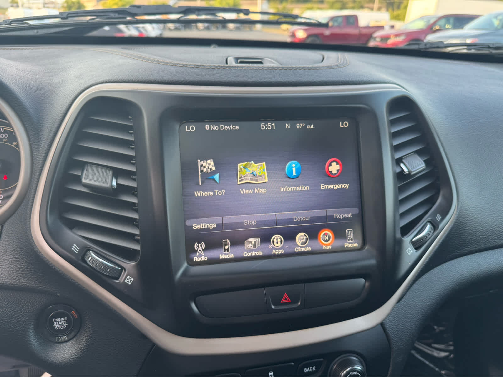 2017 Jeep Cherokee High Altitude photo 2