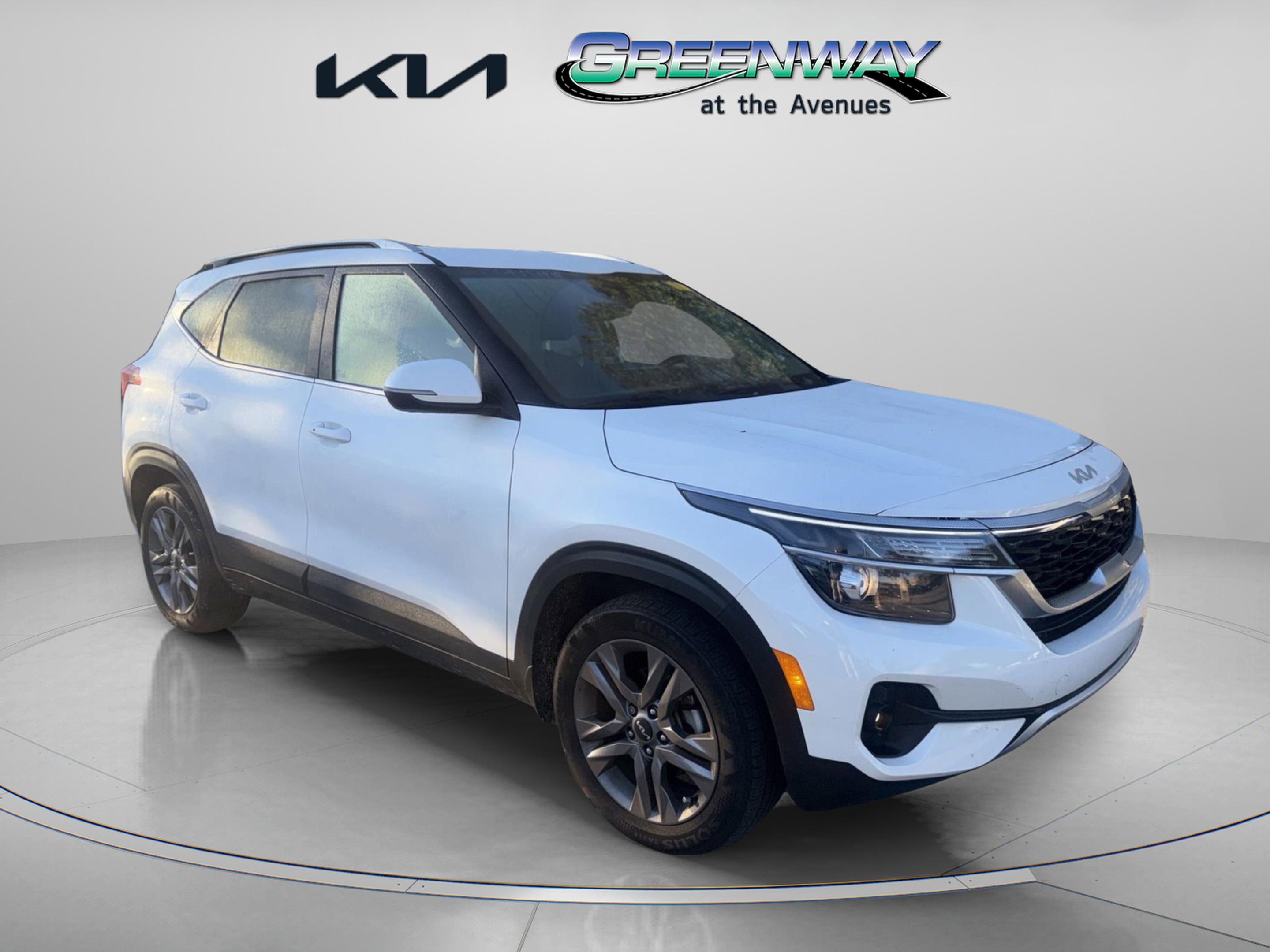 2023 Kia Seltos S's photo