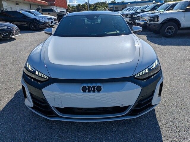 2023 Audi e-tron GT Premium Plus photo 2