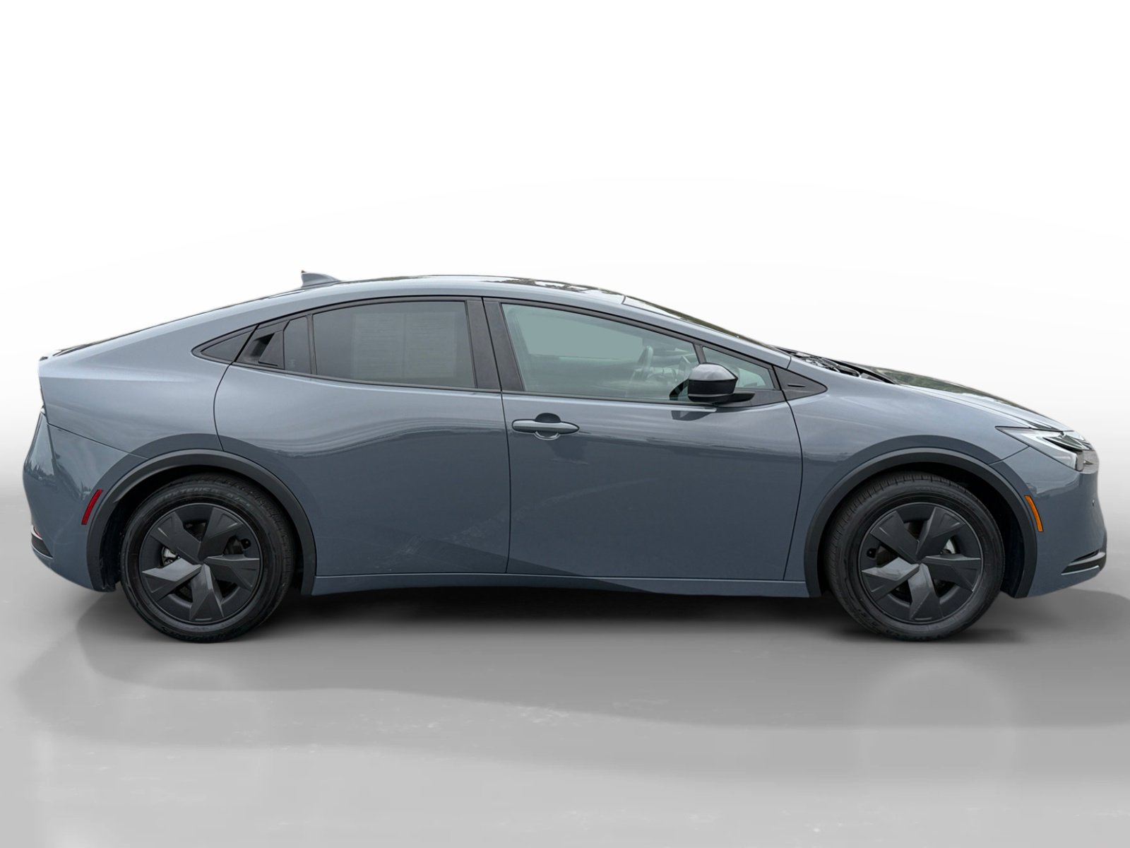 2023 Toyota Prius LE photo 6