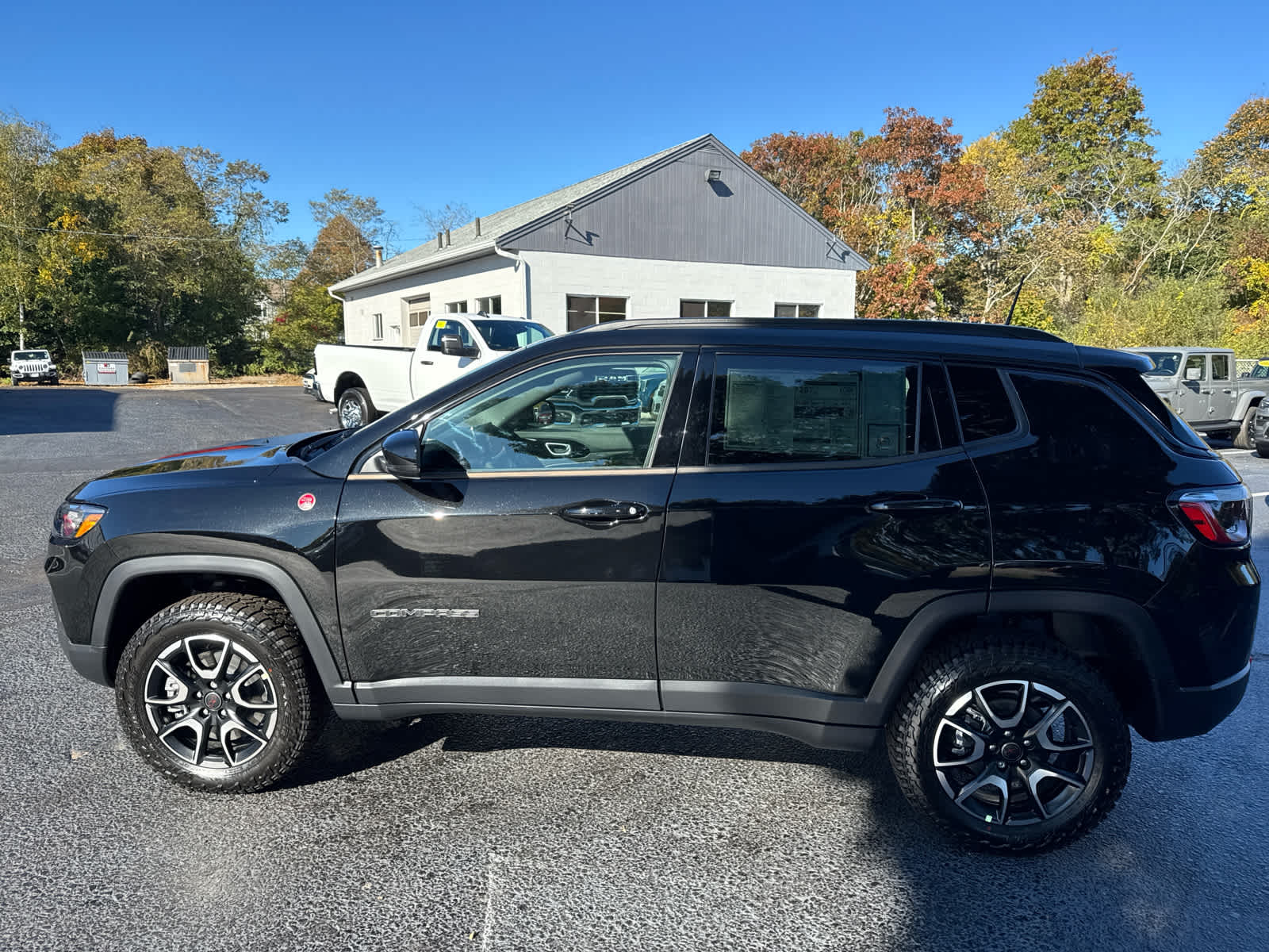 2026 Jeep Compass Trailhawk photo 4
