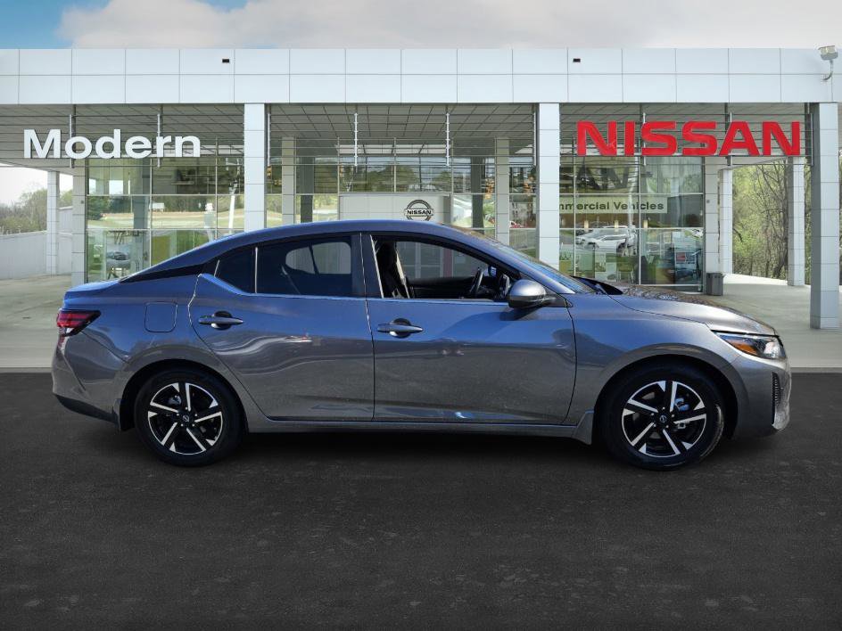 2025 Nissan Sentra SV photo 3