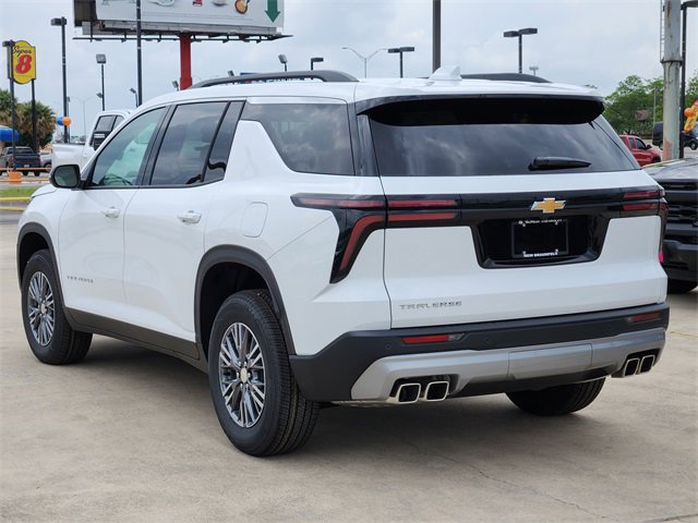 2025 Chevrolet Traverse photo 4