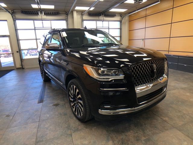2022 Lincoln Navigator Black Label's photo