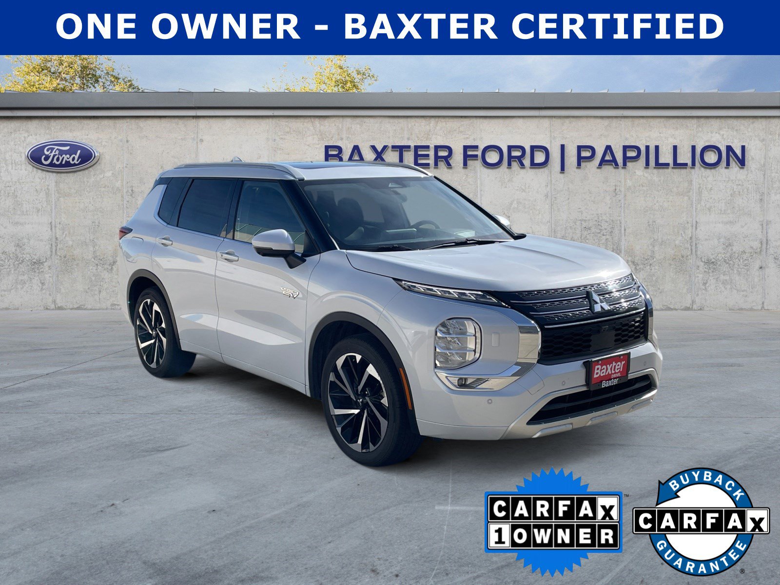 2024 Mitsubishi Outlander Plug-in Hybrid SEL's photo