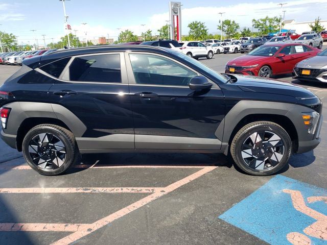 2024 Hyundai Kona SEL photo 4