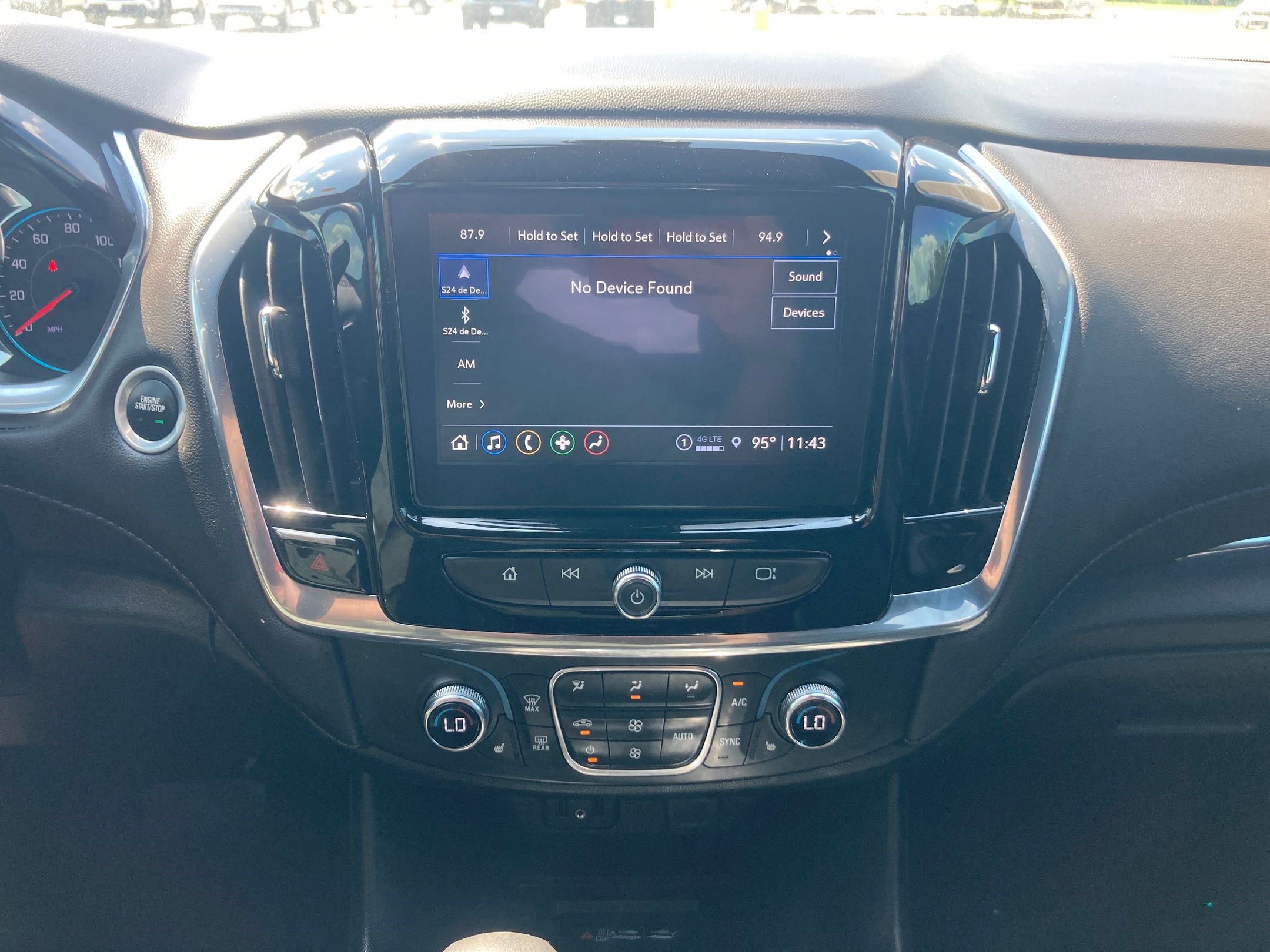 2023 Chevrolet Traverse Cloth photo 22