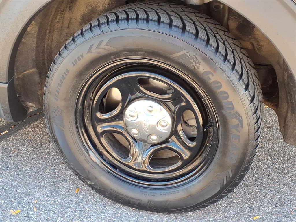 2020 Ford Explorer photo 4