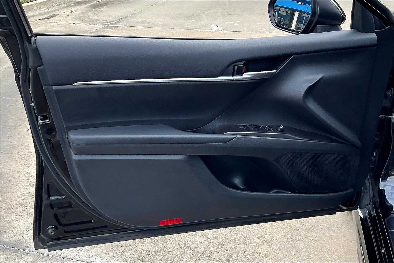 2024 Toyota Camry SE photo 19