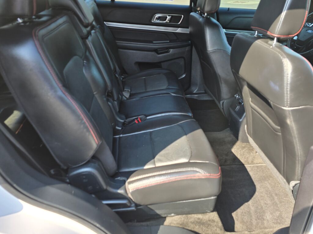 2018 Ford Explorer Sport photo 10