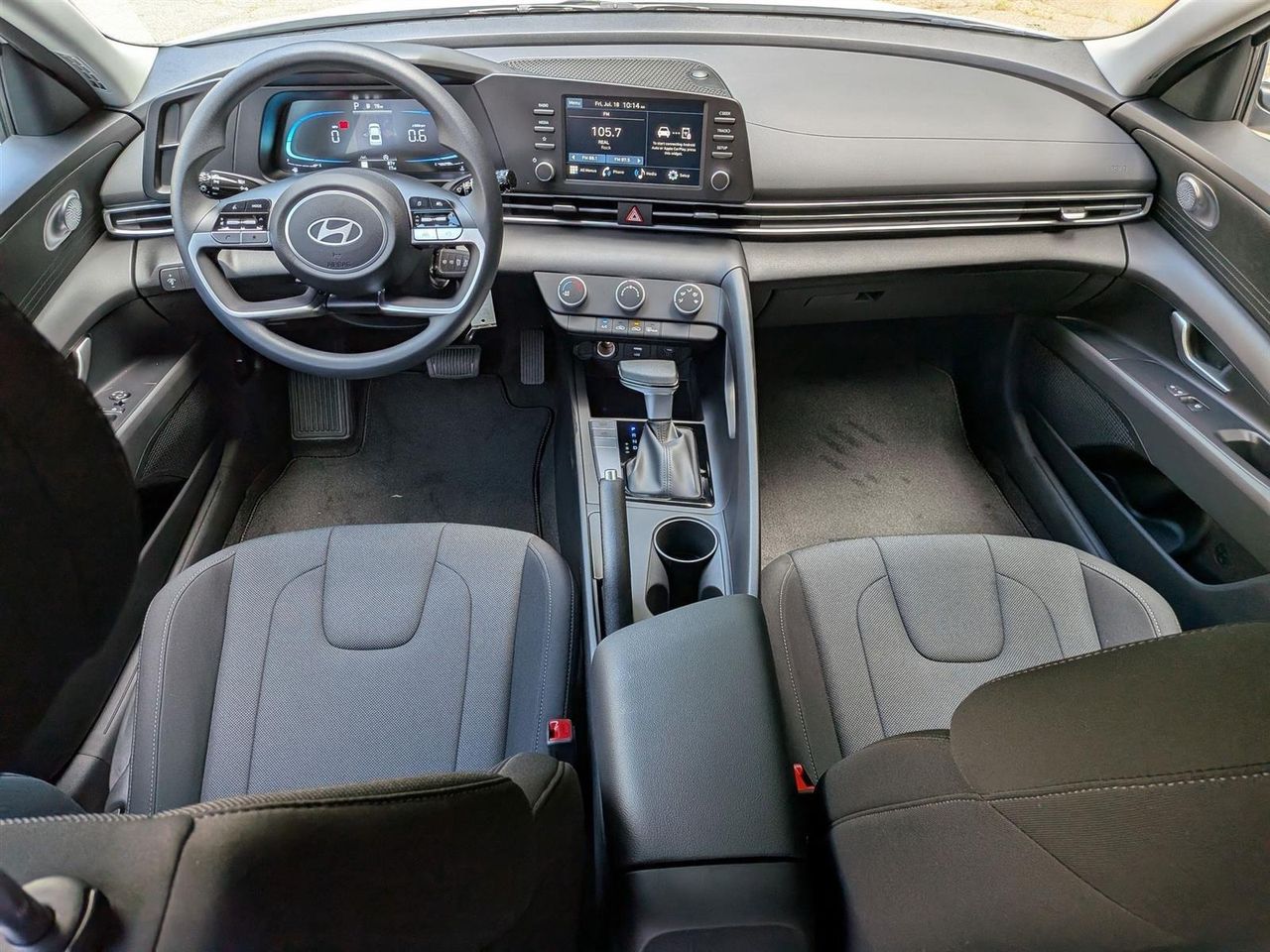 2025 Hyundai Elantra SE photo 25