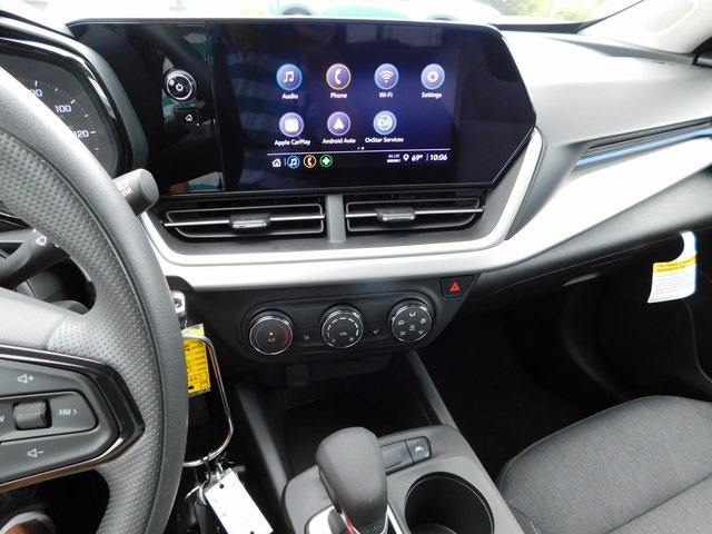 2024 Chevrolet Trax LS photo 31