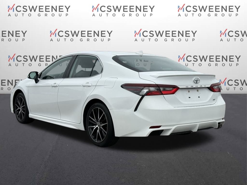 2023 Toyota Camry SE photo 3