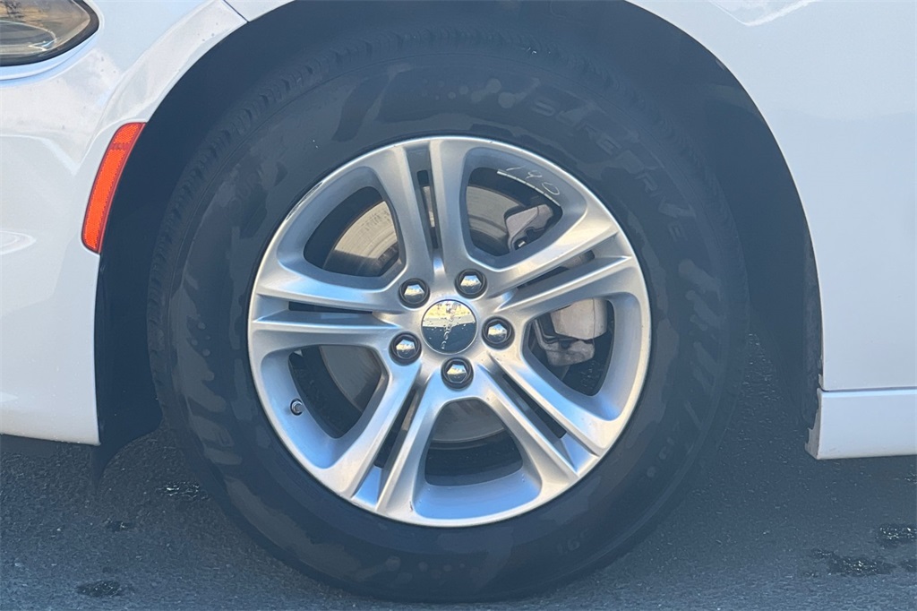 2023 Dodge Charger SXT photo 13