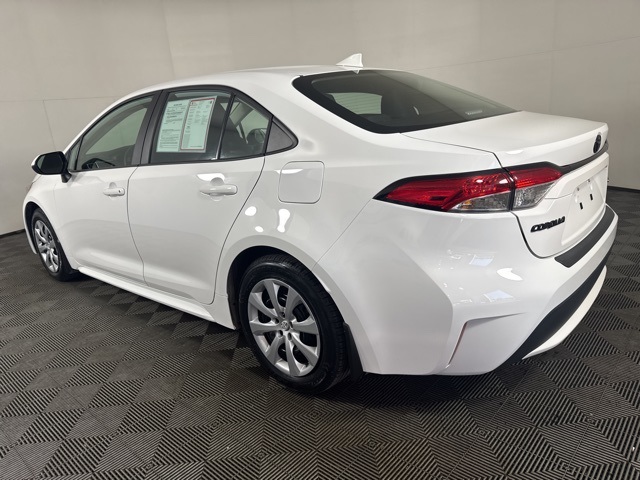 2022 Toyota Corolla LE photo 6