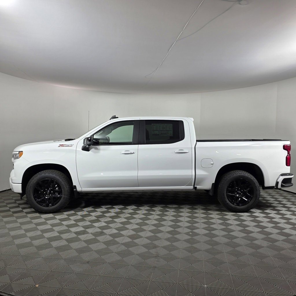 2025 Chevrolet Silverado 1500 RST photo 2