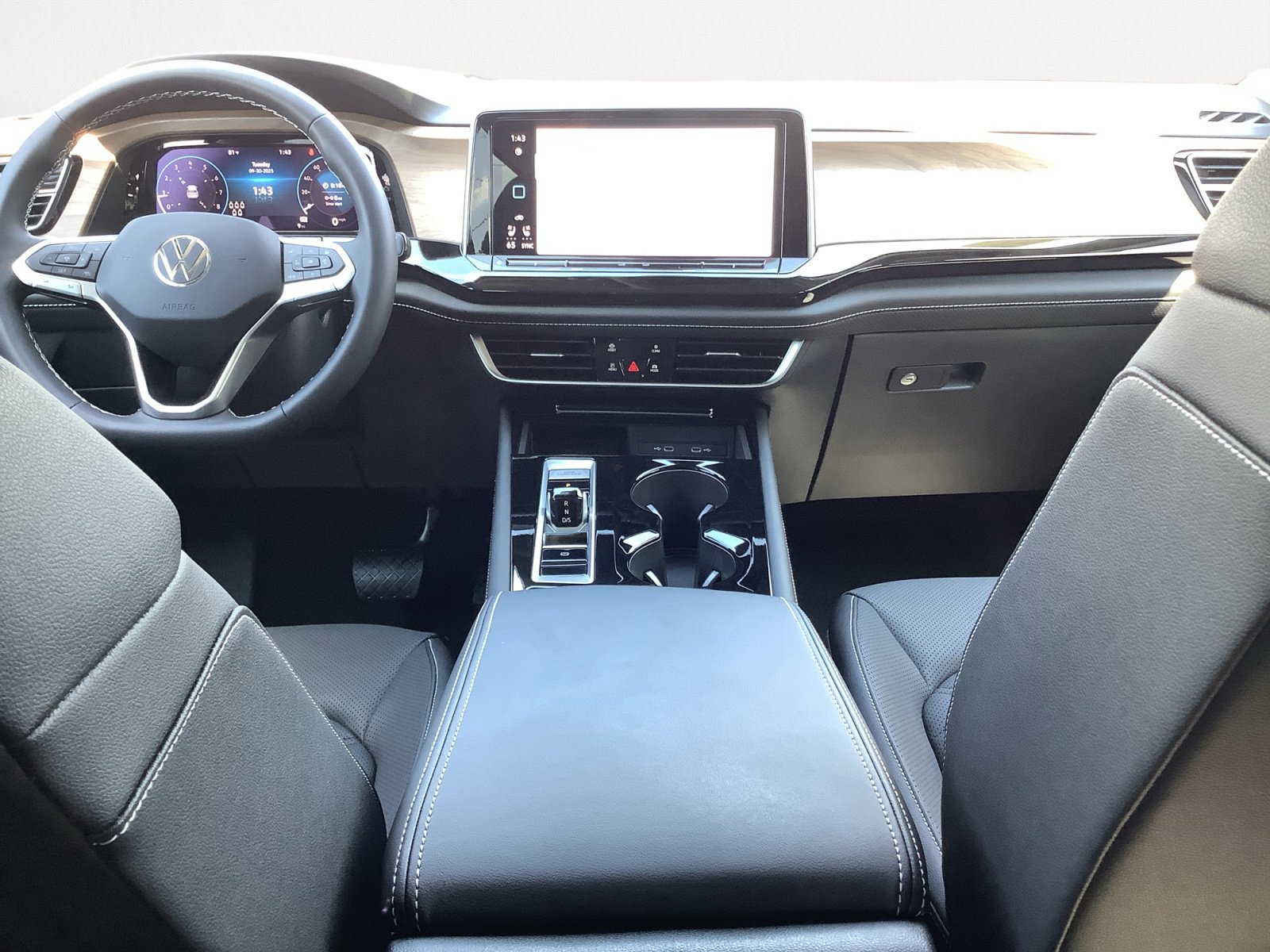 2026 Volkswagen Atlas SE Technology photo 13