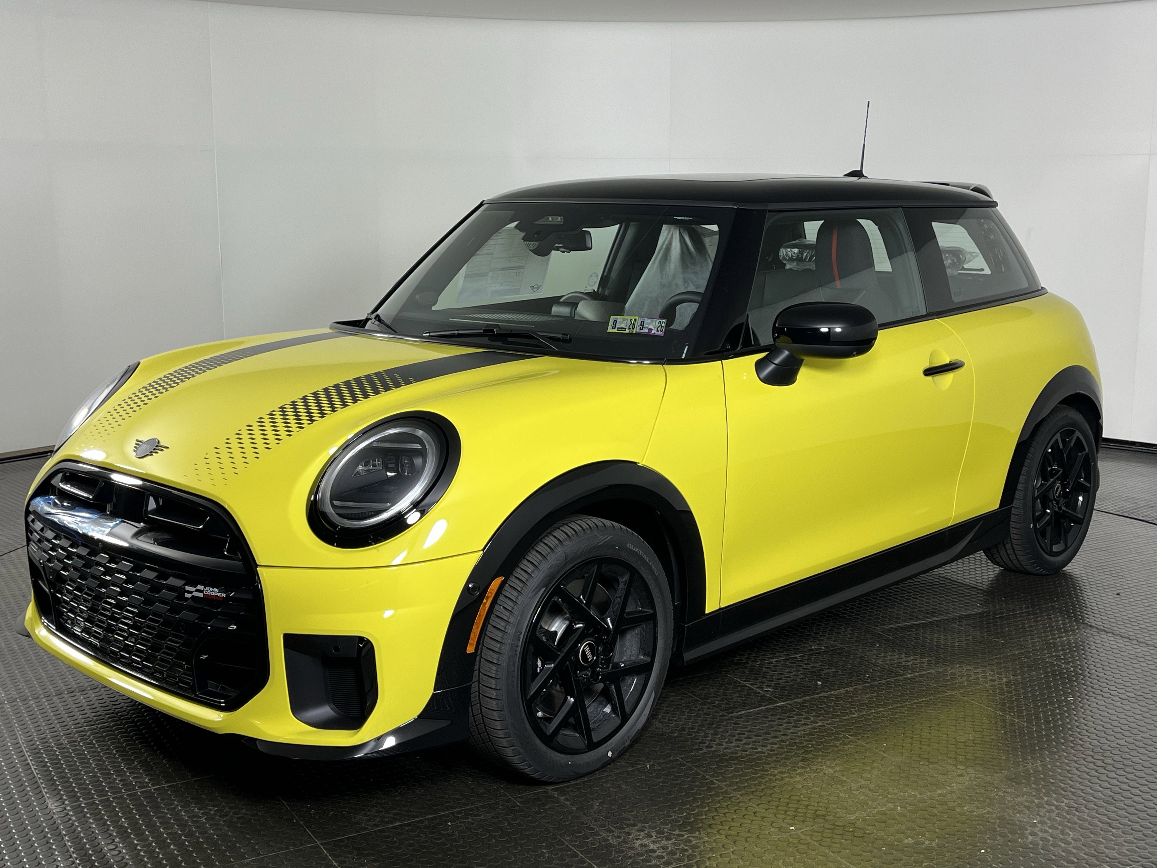 2026 MINI Hardtop 2 Door S's photo