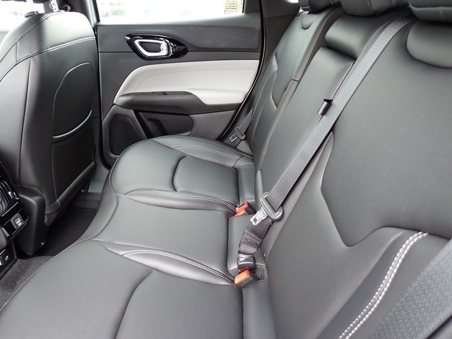 2025 Jeep Compass Limited photo 11