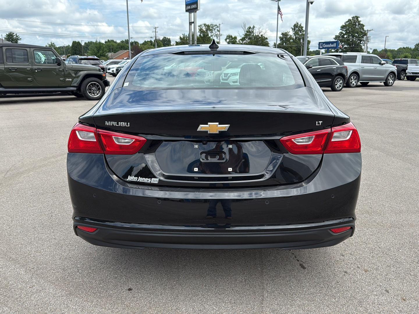 2024 Chevrolet Malibu 1LT photo 12