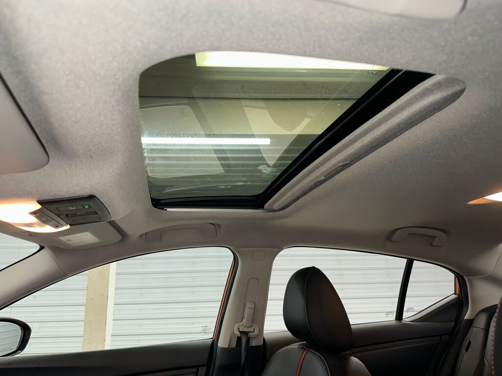 2024 Nissan Sentra SR photo 4