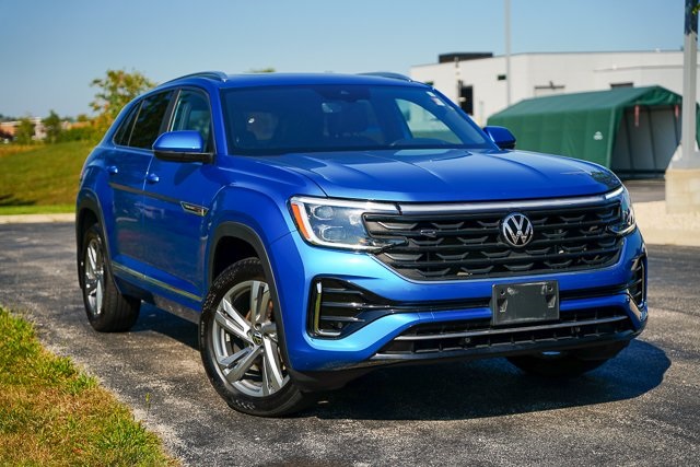 2024 Volkswagen Atlas Cross Sport SEL R-Line photo 2