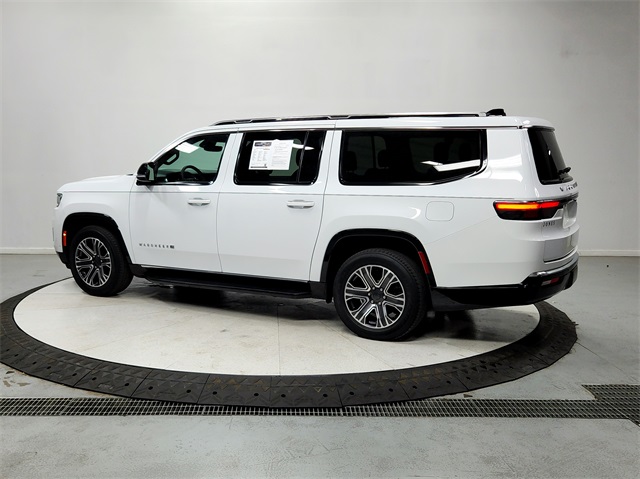 2024 Jeep Wagoneer L Series II photo 4