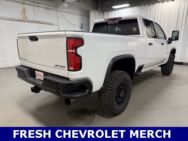 2026 Chevrolet Silverado 2500HD ZR2 photo 3