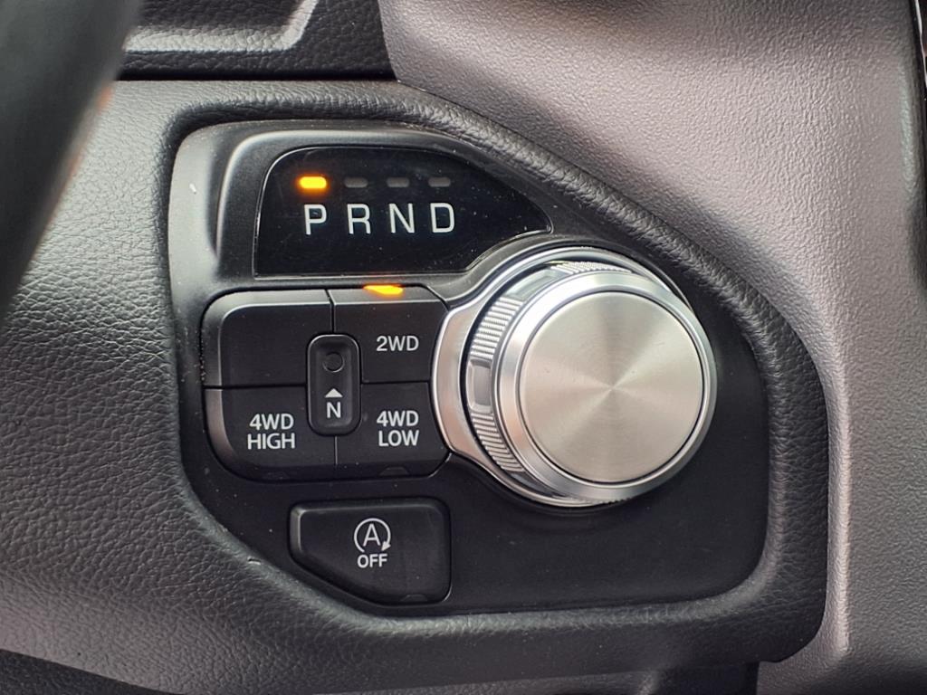 2024 Ram 1500 Laramie photo 12