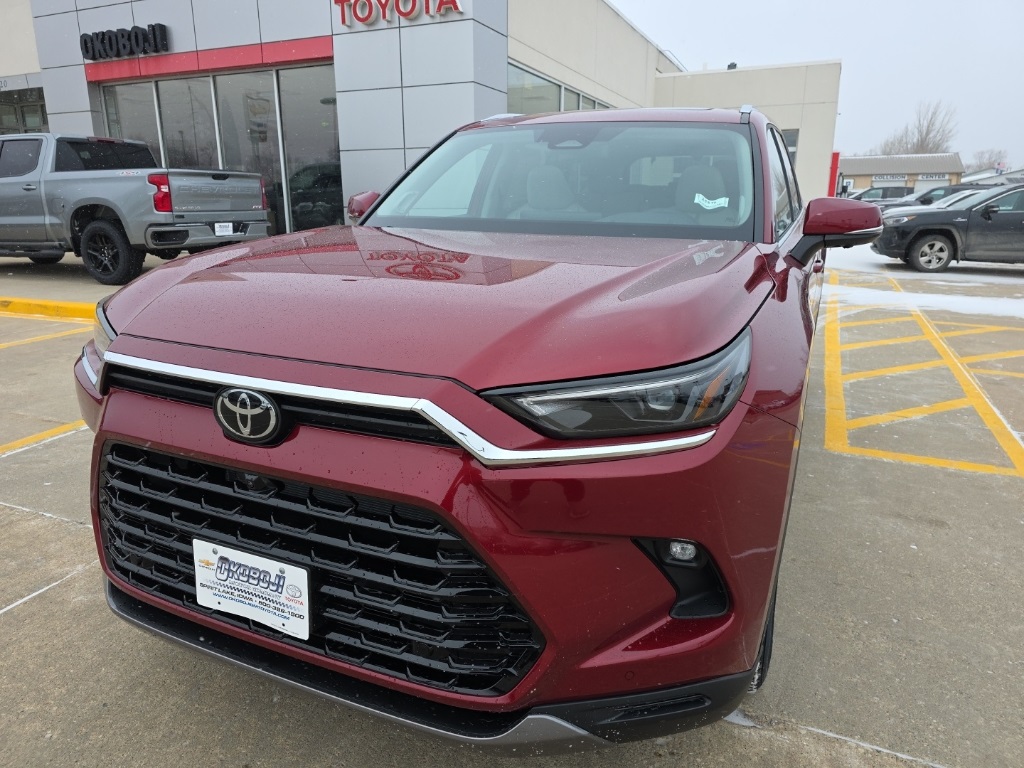 2026 Toyota Grand Highlander Platinum's photo