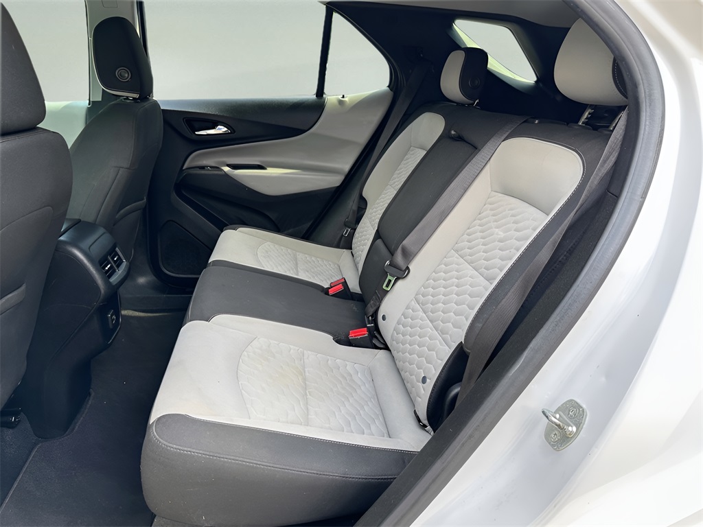 2020 Chevrolet Equinox LS photo 20