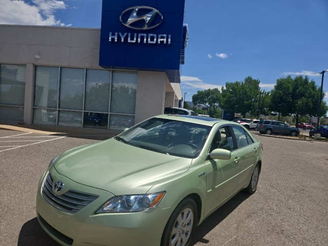Used 2009 GREEN Toyota Base (E-CVT) image 1