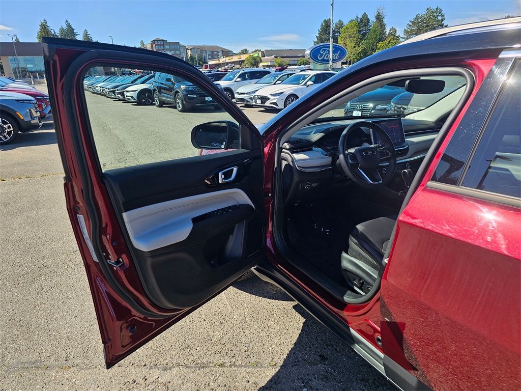 2022 Jeep Compass Limited photo 18