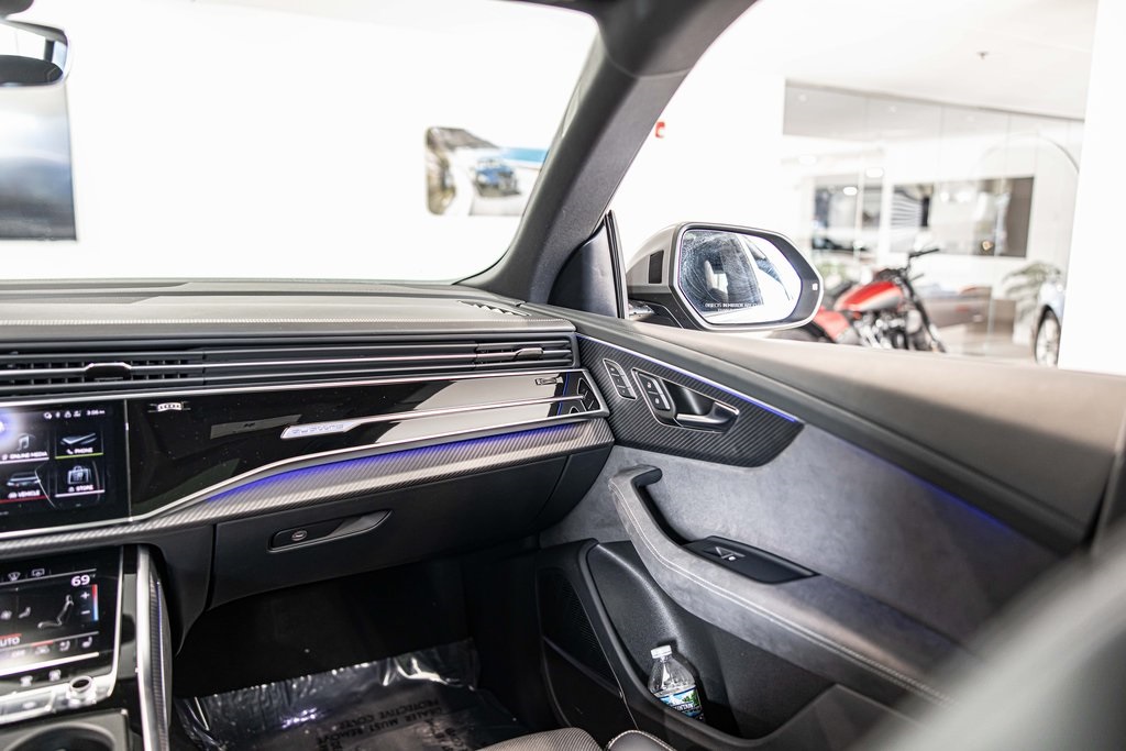 2025 AUDI RS Q8 - Image 39