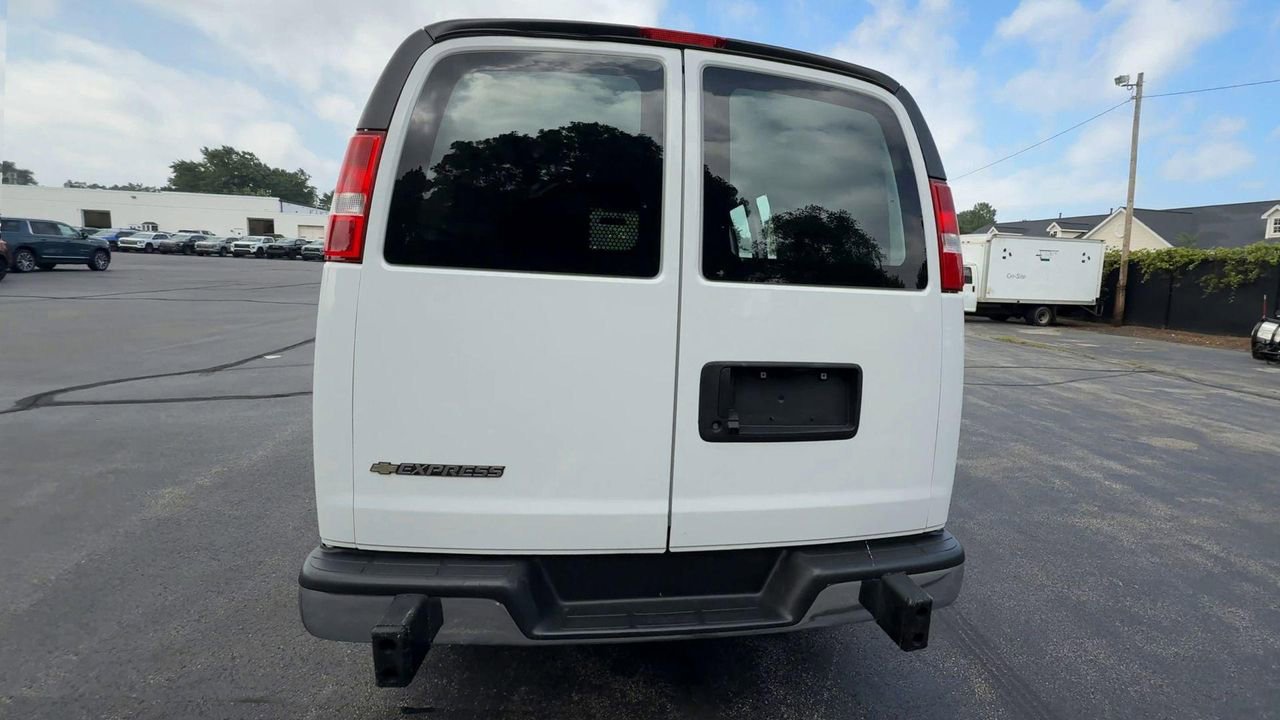 2023 Chevrolet Express Cargo Van photo 7