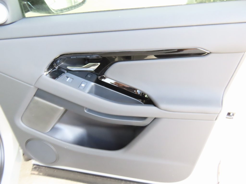 2026 Land Rover Range Rover Evoque Dynamic SE photo 10