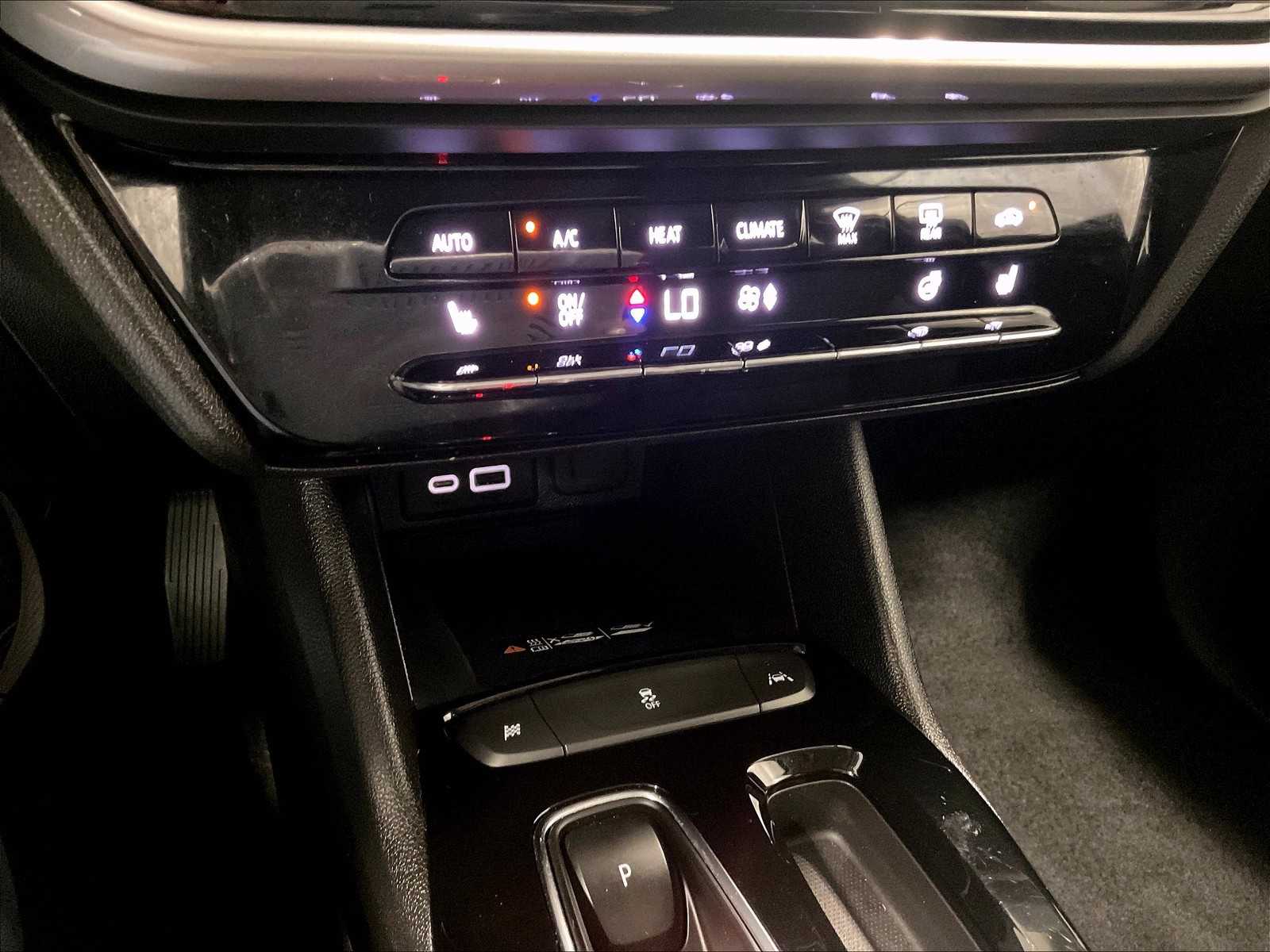 2023 Chevrolet Bolt EUV photo 23