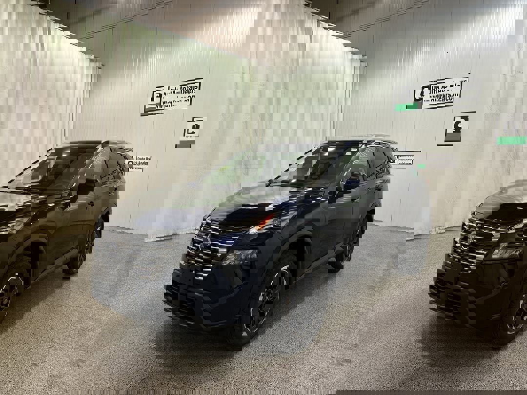 2026 Nissan Rogue SV photo 2