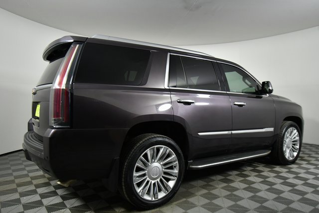 2016 Cadillac Escalade Luxury photo 9