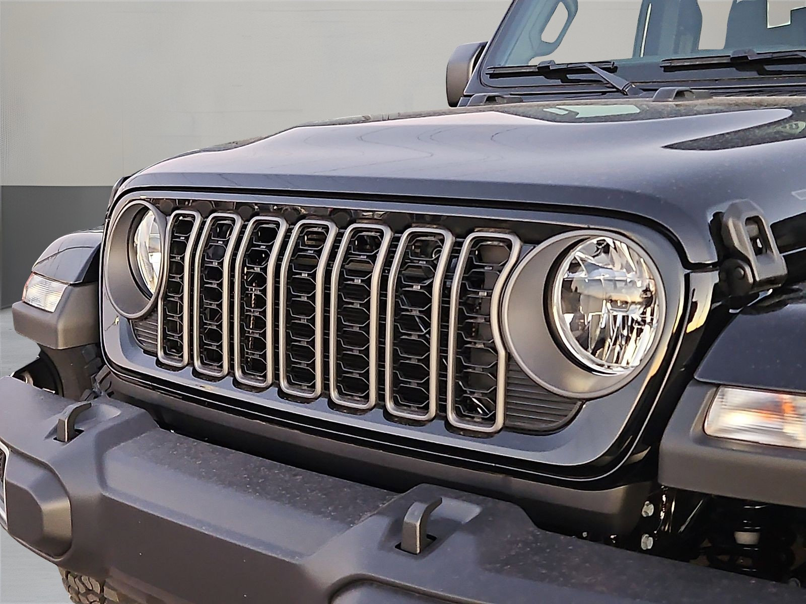 2026 Jeep Gladiator Sport photo 2