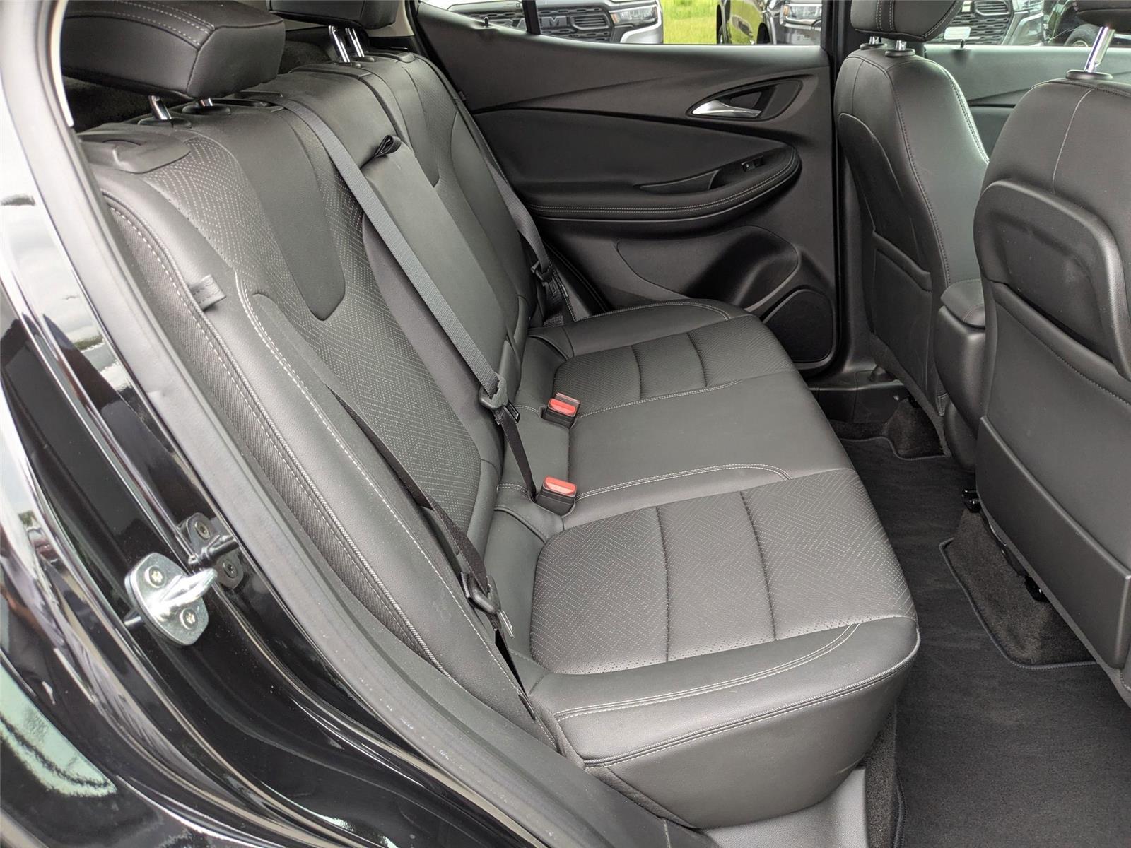 2022 Buick Encore GX Essence photo 28